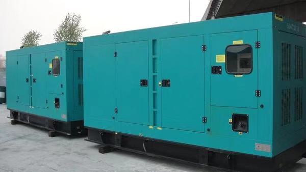 平乡康明斯400kw大型柴油二手发电机组